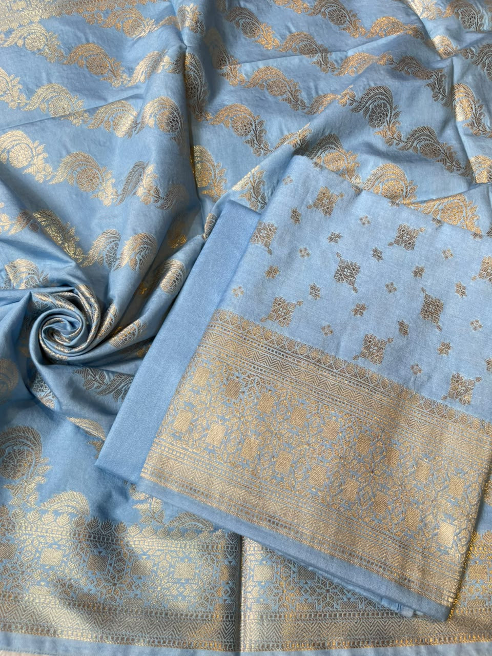 Sky Blue Semi Chiniya Silk Floral Zari Booti Banarasi Suit with Lehriya Jaal Dupatta 125DAN_SC8