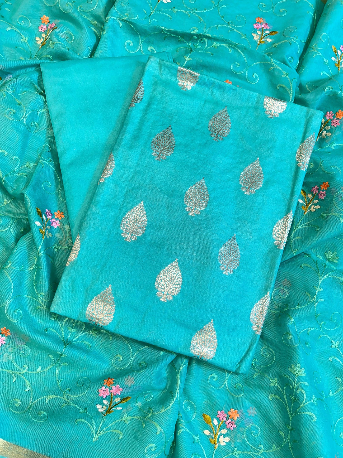 Seagreen Cotton Dyable Floral Zari Booti with Embroidery Resham Dupatta Banarasi Suit 125IM_DCS25