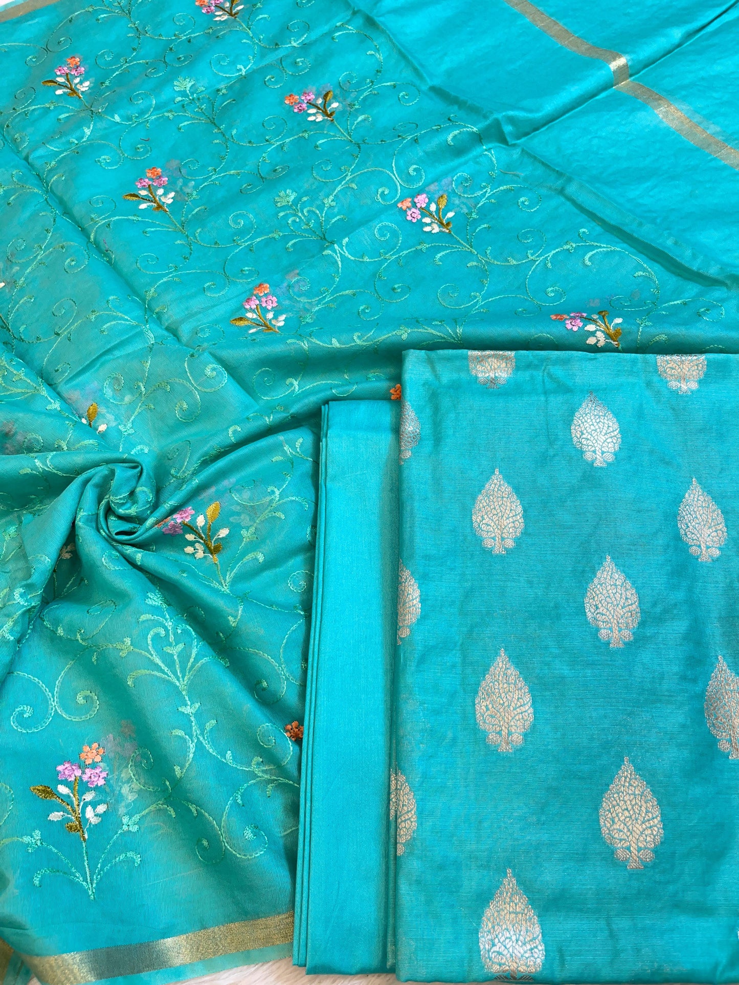 Seagreen Cotton Dyable Floral Zari Booti with Embroidery Resham Dupatta Banarasi Suit 125IM_DCS25