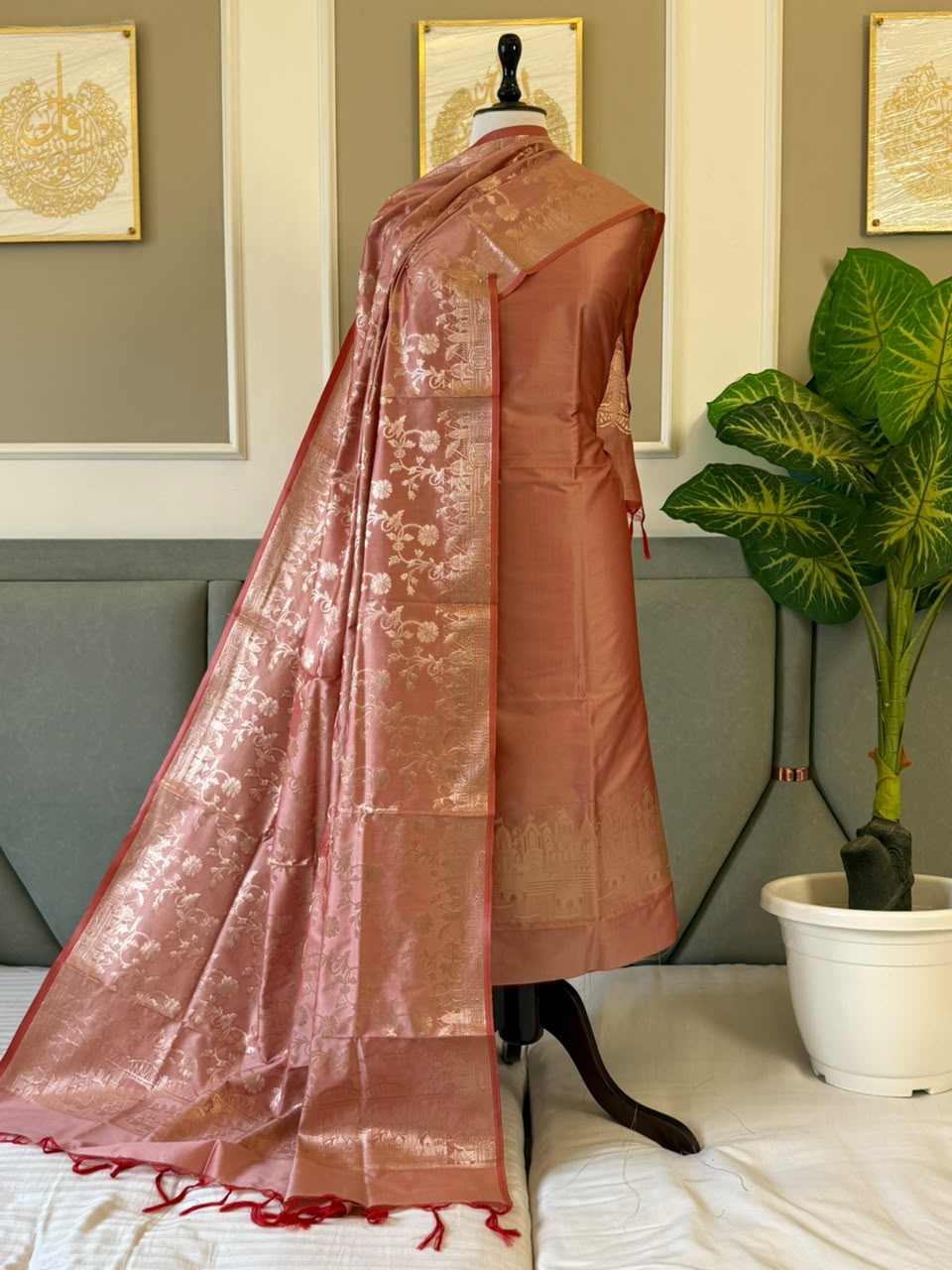 Mauve Pink Silk Zari Temple Daman Banarasi Suit With Floral Zari Jaal Dupatta 125PNJ_SL5