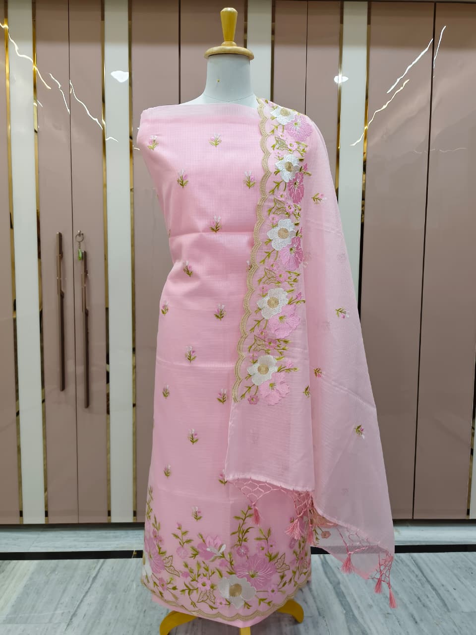 Pink Kota Check Multi Resham Embroidery Banarasi Suit with Cutwork Dupatta 12JJ_KC1