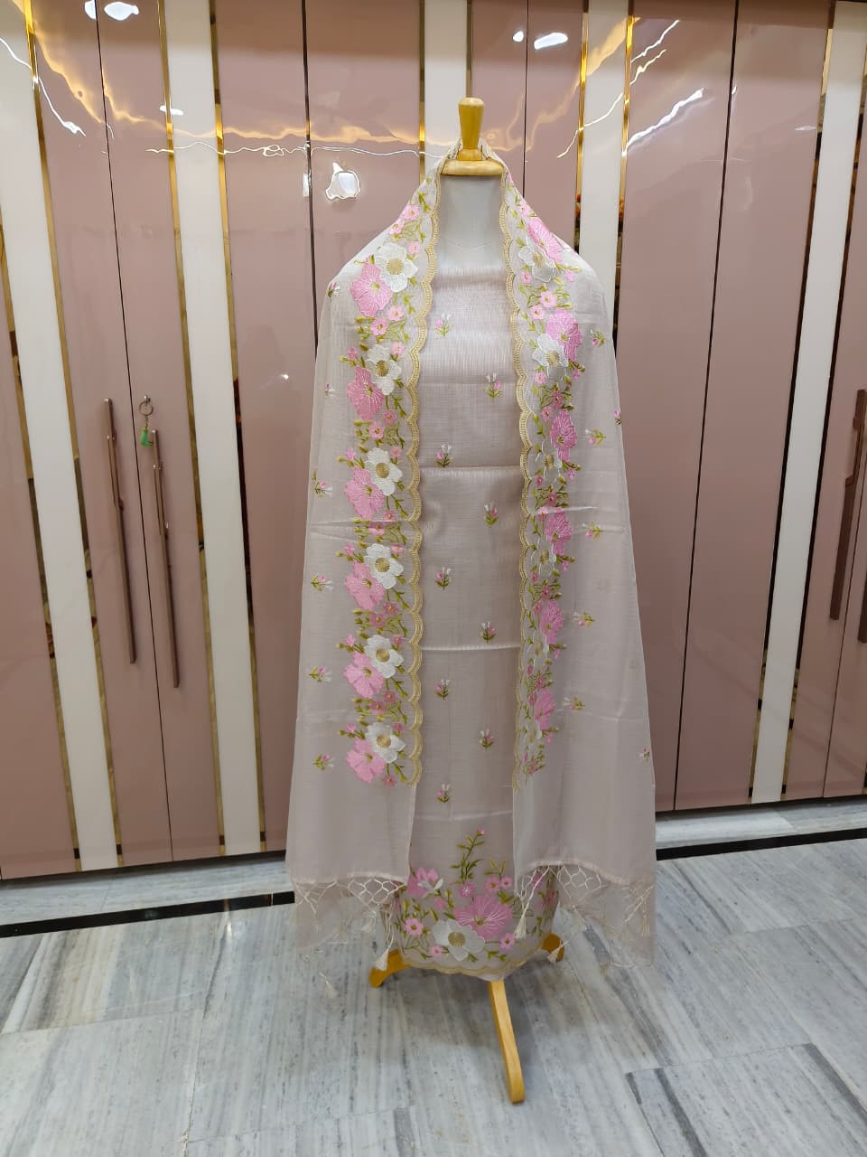 Mauve Kota Check Multi Resham Embroidery Banarasi Suit with Cutwork Dupatta 12JJ_KC5