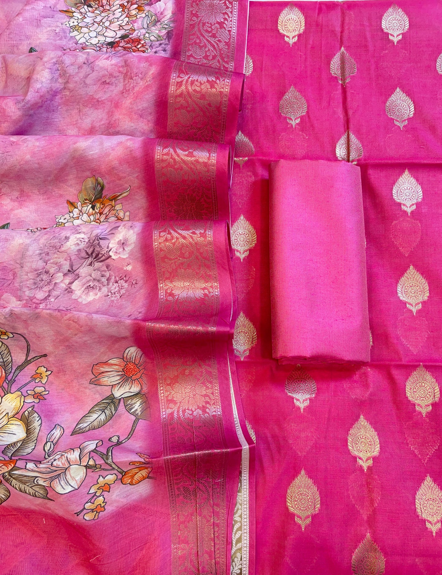Cream Floral Zari Booti with Digital Print Dupatta Banarasi Suit 12SHL_CP7