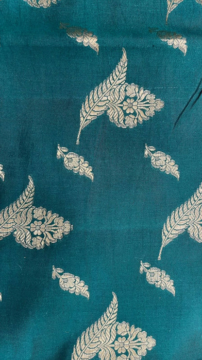 Enchanting Elegance: Faishana Pure Silk Handloom Dark Green Chiniya Silk Gold Floral Zari Booti with Minakari Border & Dark Green Blouse