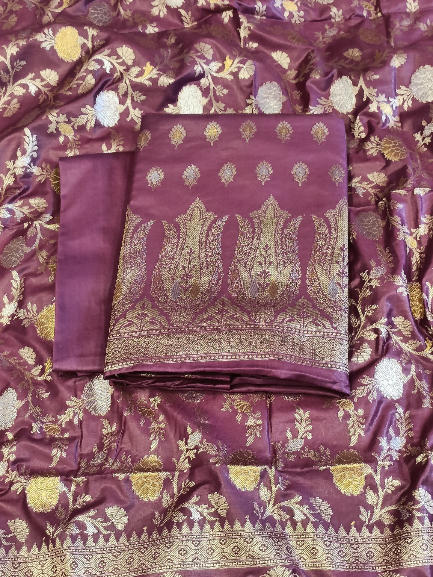 Magenta Cotton Dyable Alfi Zari Booti Banarasi Suit with Floral Zari Jaal Banarasi Suit 13SHL_DAS4