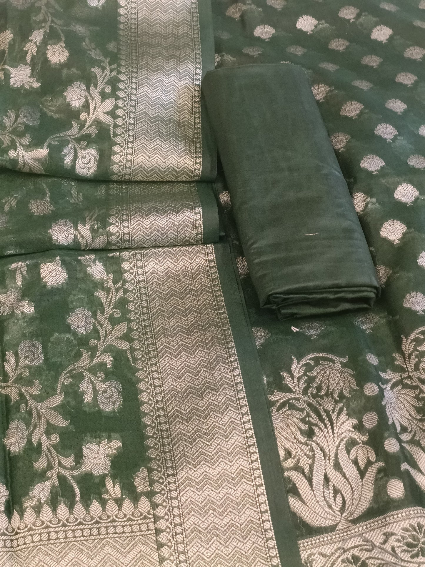 Darkgreen Cotton Dyable Alfi Zari Booti Banarasi Suit with Floral Zari Jaal Banarasi Suit 13SHL_DAS7
