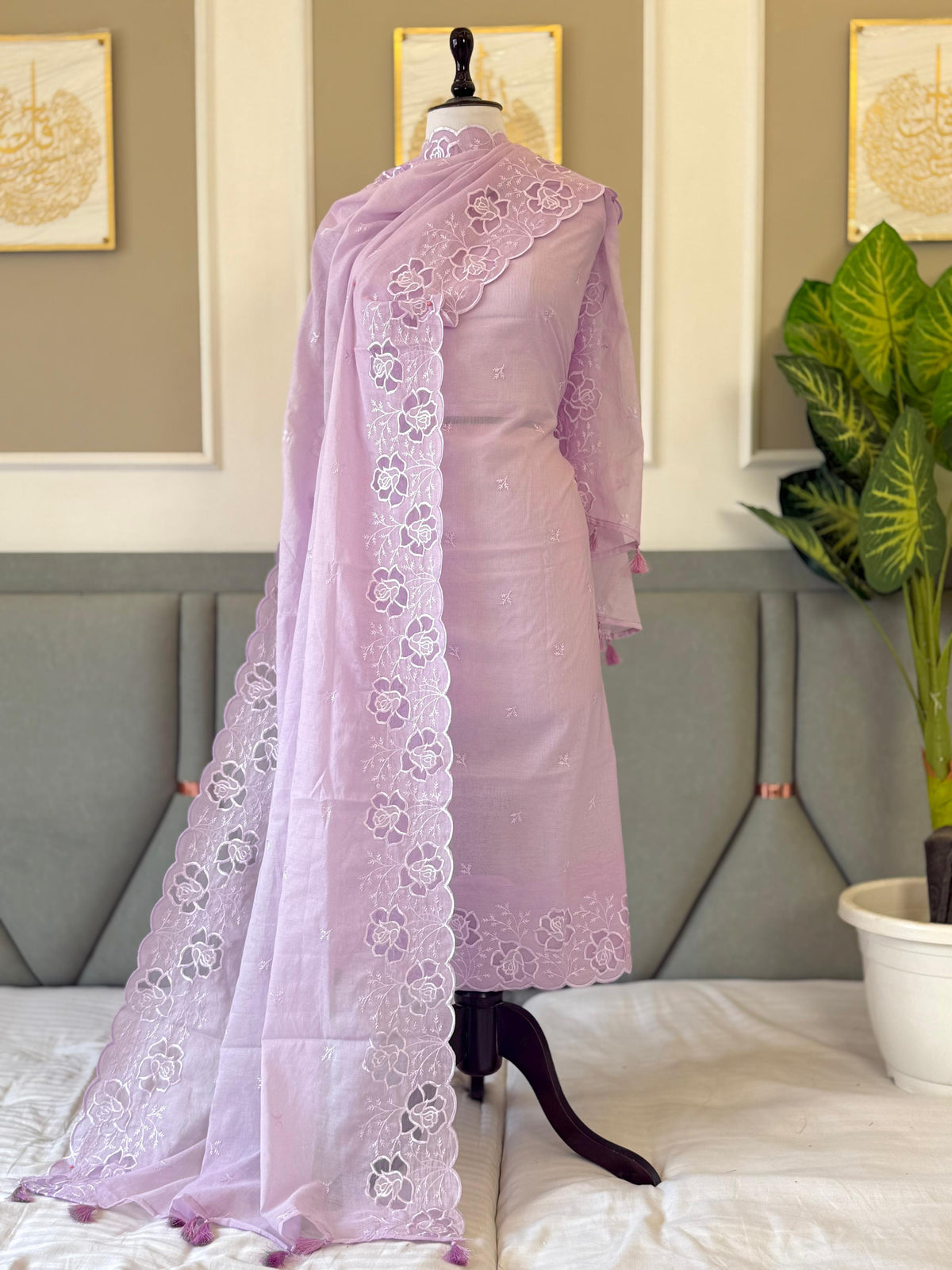 Lavander Mal Chanderi Applique Daman Booti Banarasi Suit With Applique Dupatta 180PNJ_MLA11