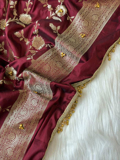 Dusty Rose Silk Zari Booti With Ghungroo And Lace Work Banarasi Suit 220PNJ_SG1