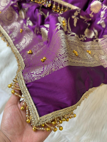 Lavander Silk Zari Booti With Ghungroo And Lace Work Banarasi Suit 220PNJ_SG2