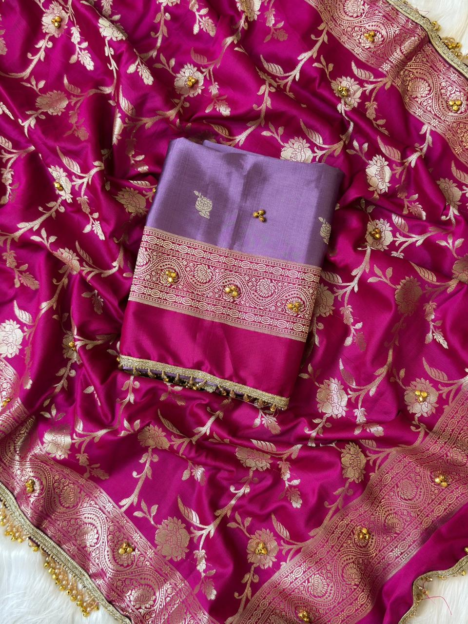 Light Purple Silk Zari Booti With Ghungroo And Lace Work Banarasi Suit 220PNJ_SG4