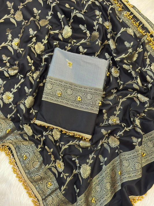 Grey Silk Zari Booti With Ghungroo And Lace Work Banarasi Suit 220PNJ_SG5