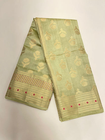 Enchanting Elegance: Faishana's Pure Silk Handloom Olive Green Chiniya Silk Gold Floral Zari Booti with Minakari Zari Border Saree