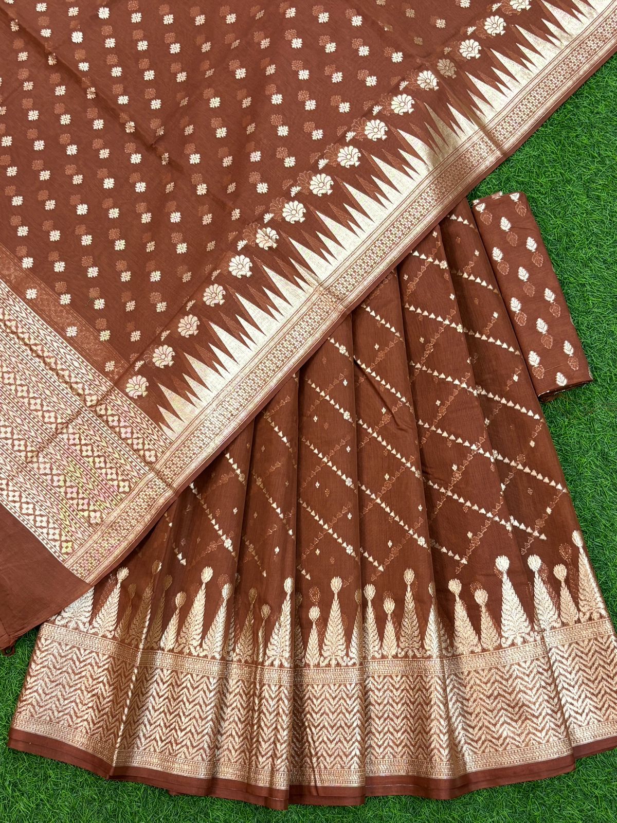 Brown Banarasi Chanderi Lehenga With Skirt Border And Zari Booti Dupatta 250PNJ_LNG10