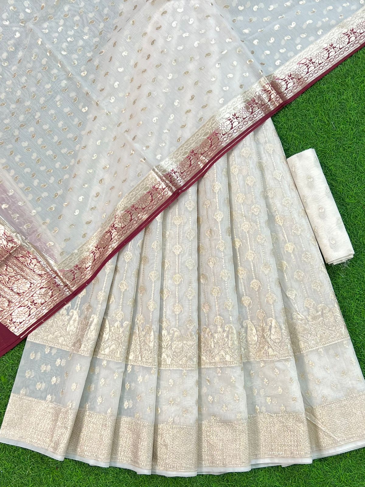 Off-White Chanderi Lorex Zari Lehenga And Floral Booti Blouse With Maroon Border Dupatta 250PNJ_LNG17