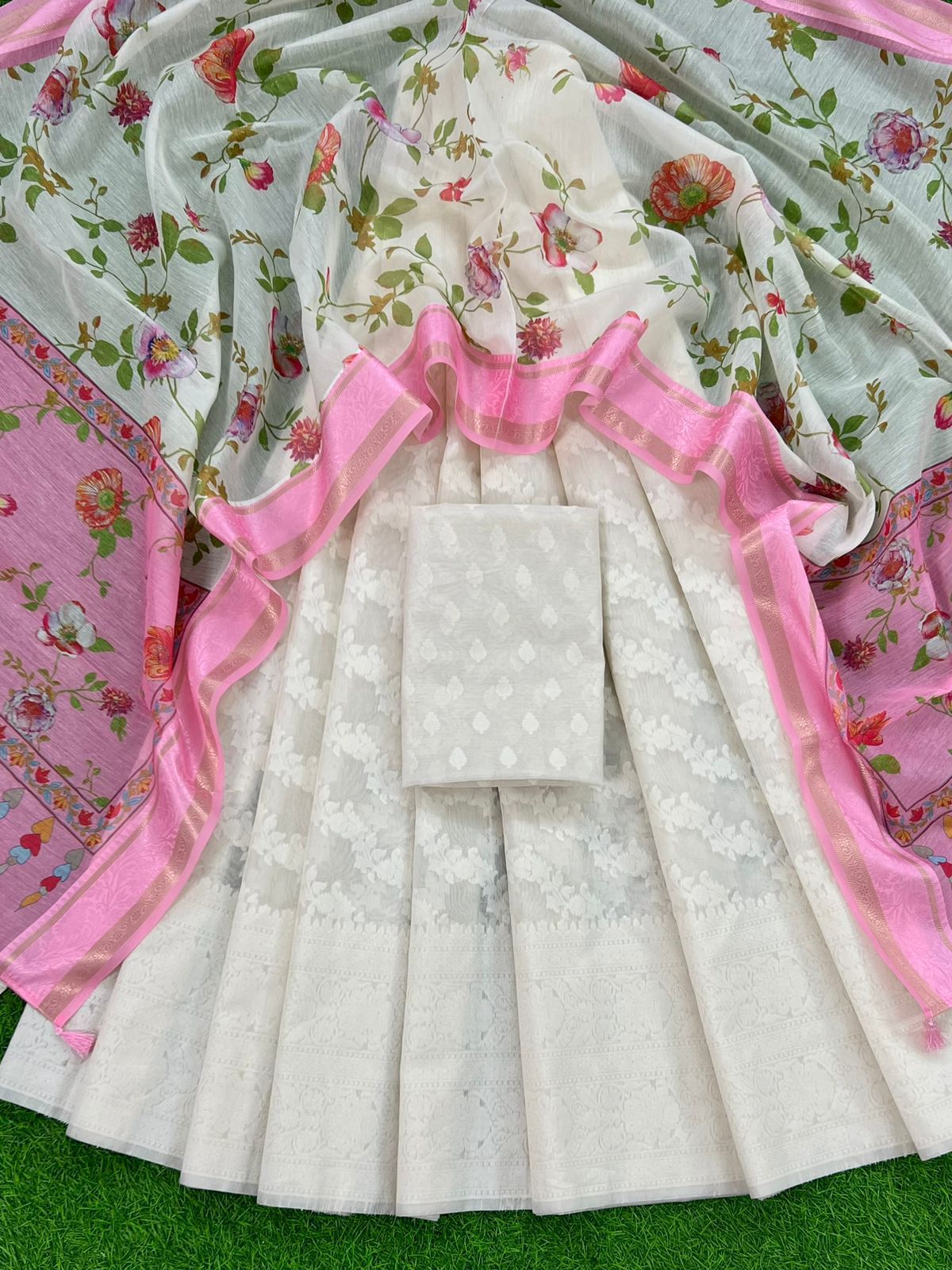 Off-White Chanderi Lorex Zari Lehenga And Floral Booti Blouse With Printed Pink Dupatta Set 250PNJ_LNG7