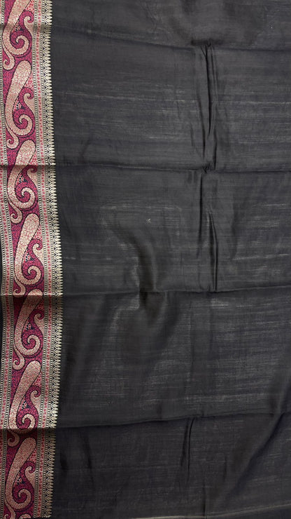 Classic Elegance: Faishana's Pure Silk Handloom Black Chiniya Silk with Gold Zari Booti and Tilfi Anchal Zari Border with Black Blouse Piece