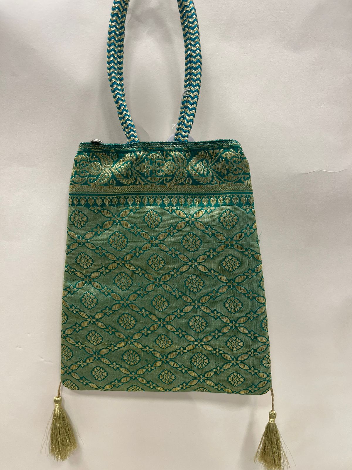 Green Banarasi Trishaped Hand Bag HBG_22