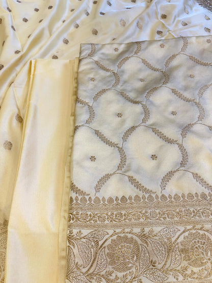 Cream Premium Handloom Mashru Silk Floral Zari Booti with Zari Jaal Dupatta Handloom Banarasi 3 pcs Suit Set 3000AJ_MSR11
