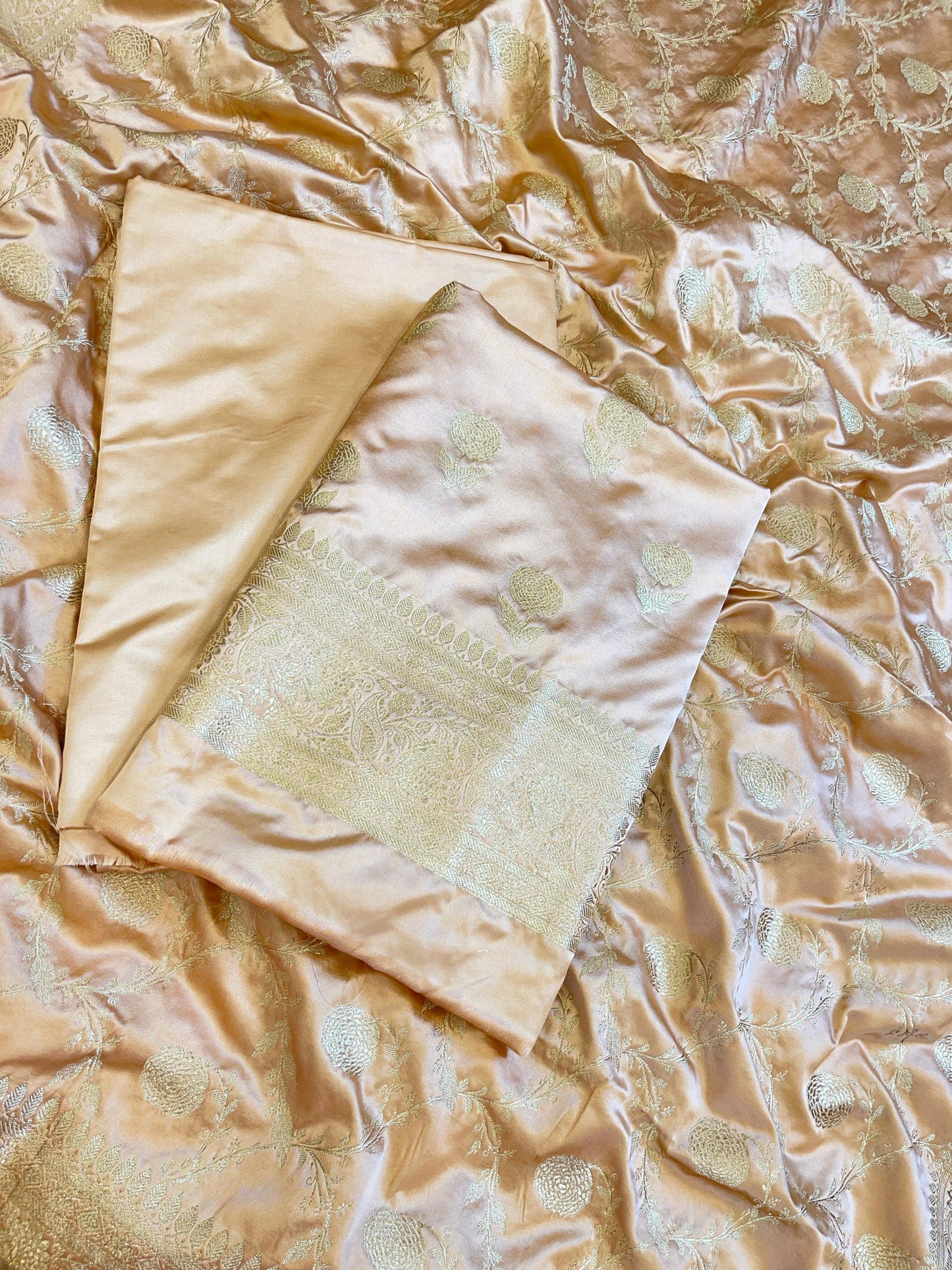 Beige Premium Handloom Mashru Silk Floral Zari Booti with Zari Jaal Dupatta Handloom Banarasi 3 pcs Suit Set 3000AJ_MSR17