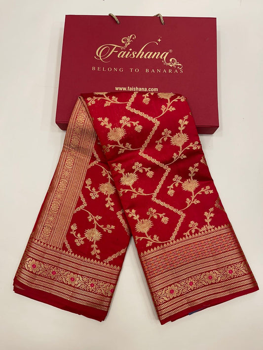 Ravishing Elegance: Faishana's Pure Silk Handloom Red Pure Chiniya Silk Tilfi Zari Jaal Zig-Zag with Minakari Zari Border &amp; Red Blouse Piece
