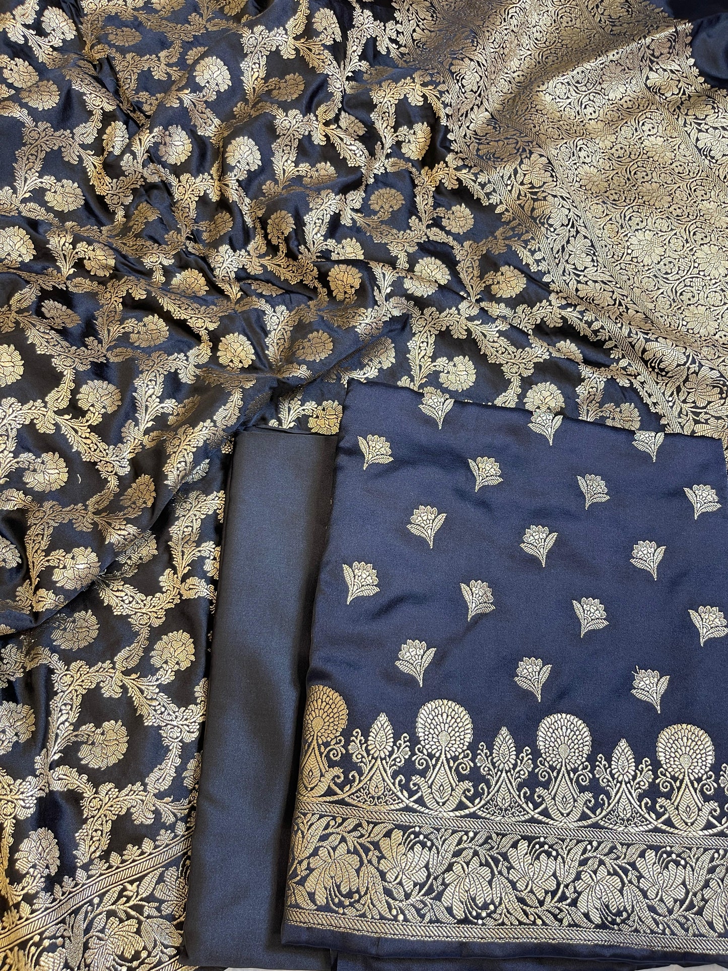 Black Premium Handloom Plain Floral Zari Dyable Booti Banarasi Suit 30AJ_MSR26