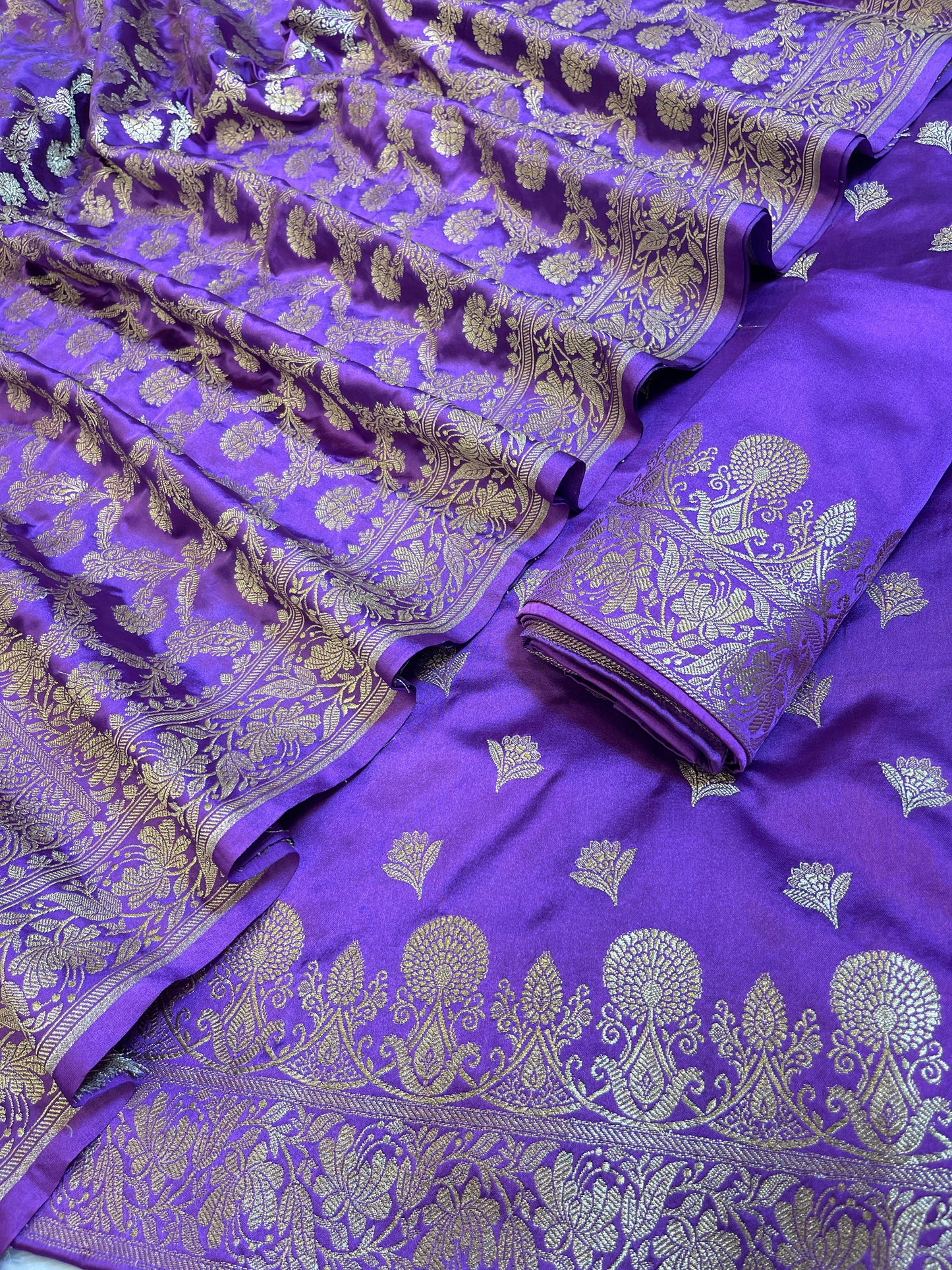 Purple Premium Handloom Plain Floral Zari Dyable Booti Banarasi Suit 30AJ_MSR34