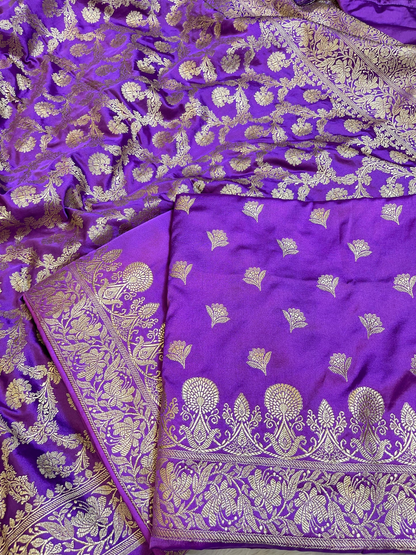 Purple Premium Handloom Plain Floral Zari Dyable Booti Banarasi Suit 30AJ_MSR34