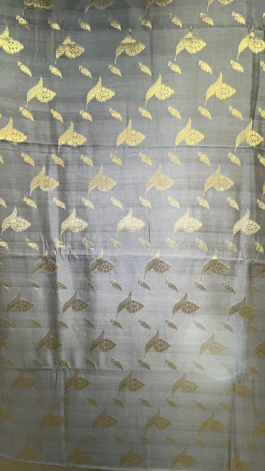 Exquisite Elegance: Faishana's Pure Silk Handloom Grey Chiniya Silk with Gold Zari Floral Booti & Grey Blouse