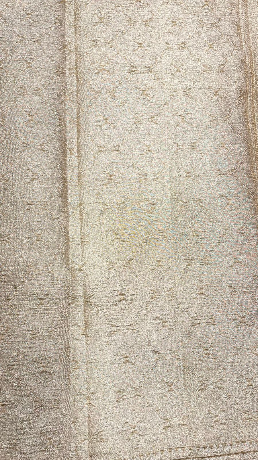 Unveils Elegance: Faishana Pure Silk Handloom Olive Green Crushed Tissue Zari Floral Booti Saree, Adorned with Banarasi Zari Border & Matching Blouse Piece
