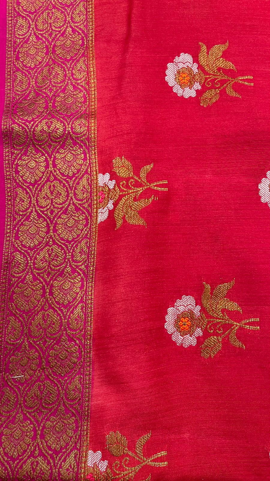 Faishana Pure Silk Handloom Red Muga Silk Zari Mina Floral Booti Contrast Magenta Anchal Copper Zari Border Banarasi Saree with Magenta Blouse