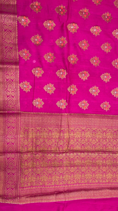 Radiant Elegance: Faishana Pure Silk Handloom Hot Magenta Munga Silk Minakari Copper Zari Booti Saree with Magenta Blouse