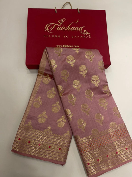Regal Elegance: Faishana's Pure Silk Handloom Muave Chiniya Silk Gold Floral Zari Booti with Minakari Zari Border Saree and Mauve Blouse