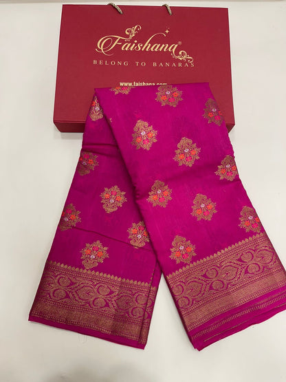 Radiant Elegance: Faishana Pure Silk Handloom Hot Magenta Munga Silk Minakari Copper Zari Booti Saree with Magenta Blouse