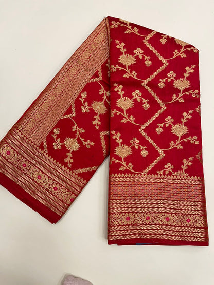 Ravishing Elegance: Faishana's Pure Silk Handloom Red Pure Chiniya Silk Tilfi Zari Jaal Zig-Zag with Minakari Zari Border &amp; Red Blouse Piece