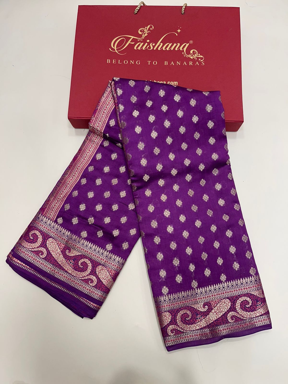 Regal Elegance: Faishana's Pure Silk Handloom Purple Chiniya Silk with Gold Zari Booti Tilfi Anchal and Tilfi Zari Border Paired with Exquisite Purple Blouse Piece
