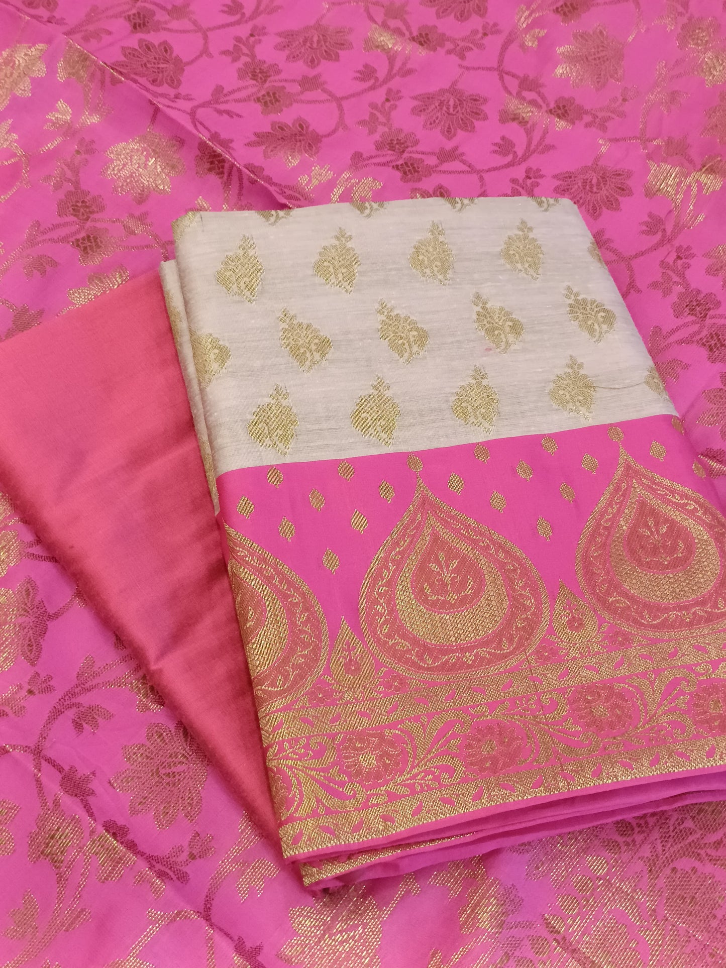 Light Magenta Cotton Floral Zari Booti with Contrast Maroon Silk Border Banarasi Suit 525IM_CTN3