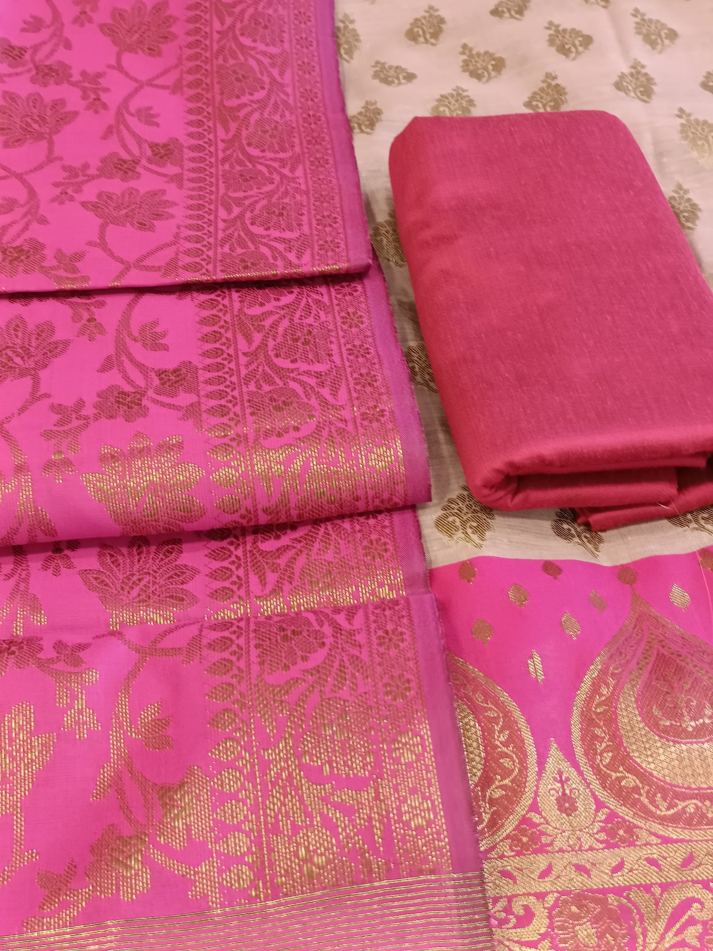 Light Magenta Cotton Floral Zari Booti with Contrast Maroon Silk Border Banarasi Suit 525IM_CTN3