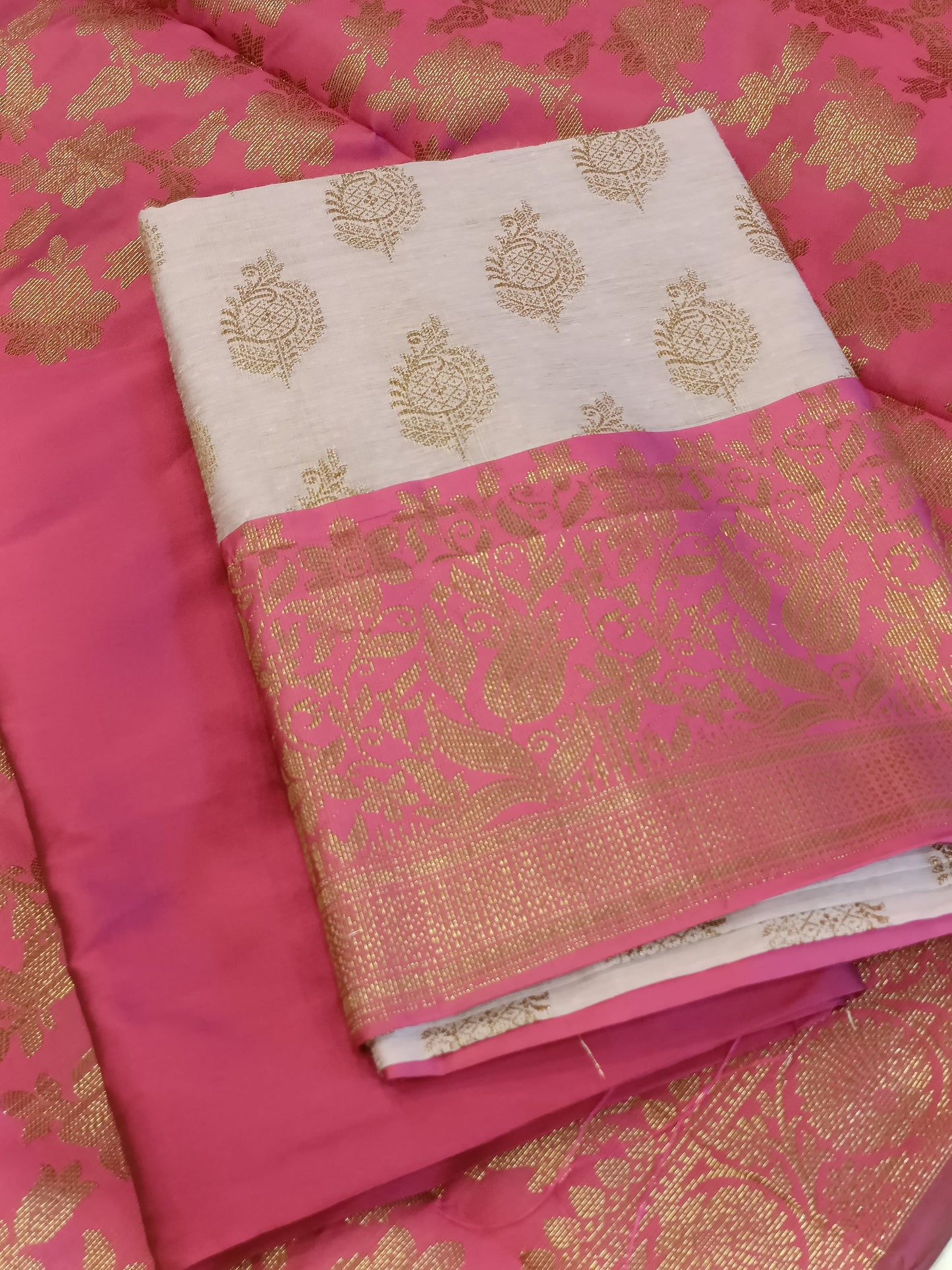 Light Magenta Cotton Floral Zari Booti with Contrast Magenta Silk Border Banarasi Suit 525IM_CTN7