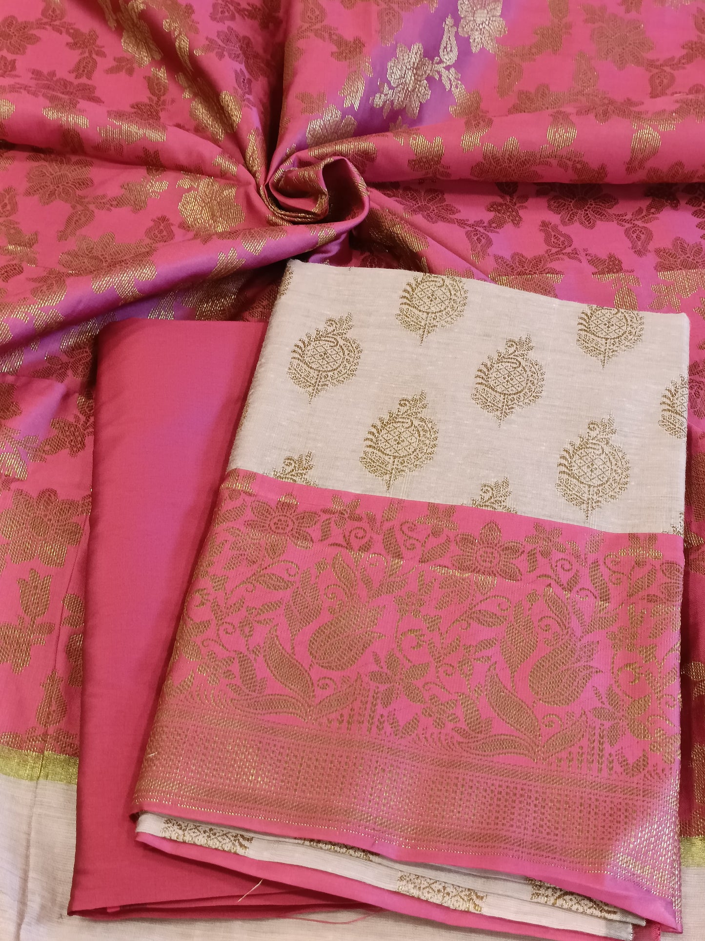 Light Magenta Cotton Floral Zari Booti with Contrast Magenta Silk Border Banarasi Suit 525IM_CTN7