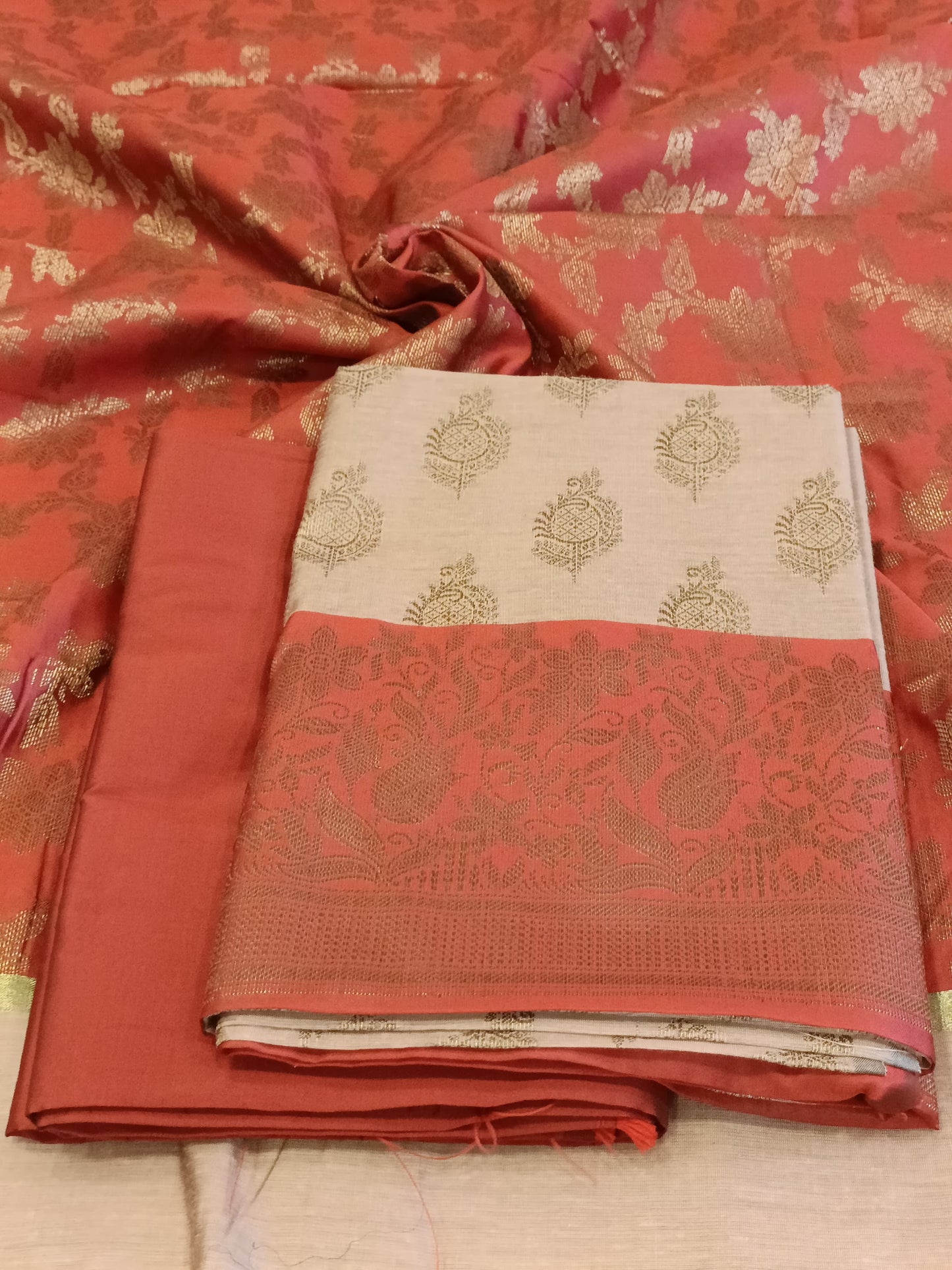 Light Mauve Cotton Floral Zari Booti with Contrast Red Silk Border Banarasi Suit 525IM_CTN8
