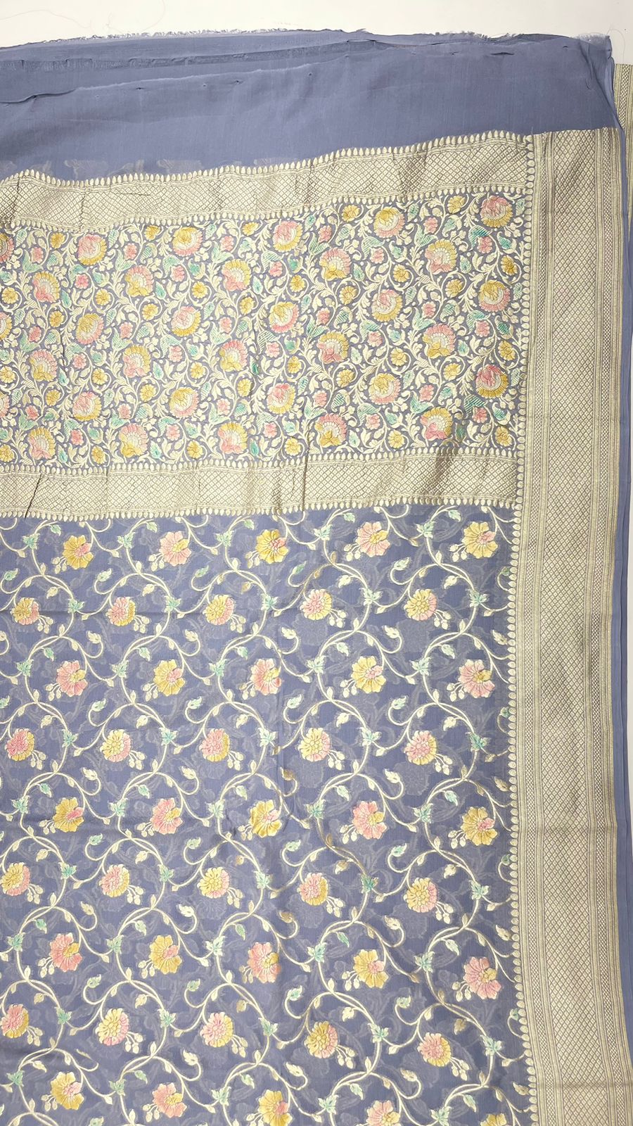 Faishana Pure Silk Handloom Exquisite Grey Khaddi Georgette Hand Brush Floral Zari Kadhwa Jaal with Banarasi Zari Border with Grey Blouse