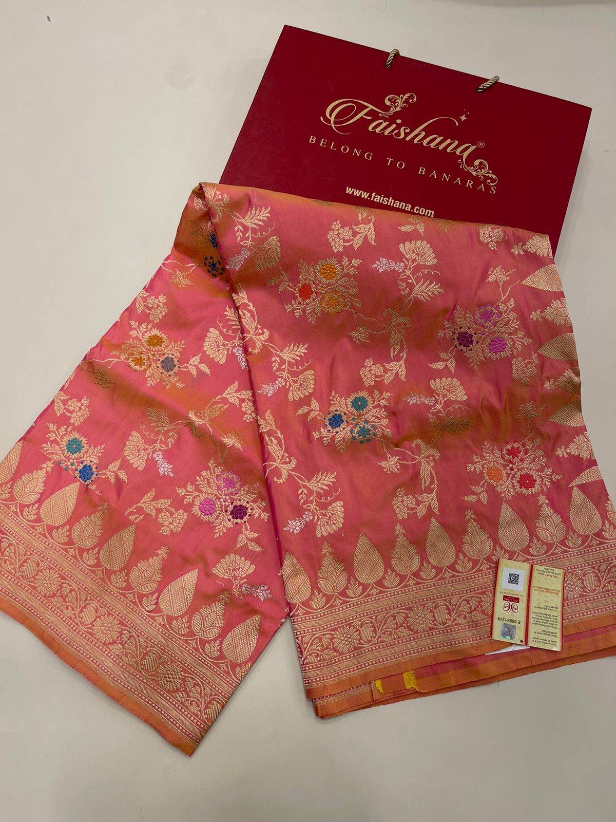 Timeless Elegance: Faishana Pure Silk Handloom Unveils Peach Ektara Dhoop Chav Katan Silk Kadhua Minakari Floral Jangla Jaal with Peach Stripe Blouse Saree