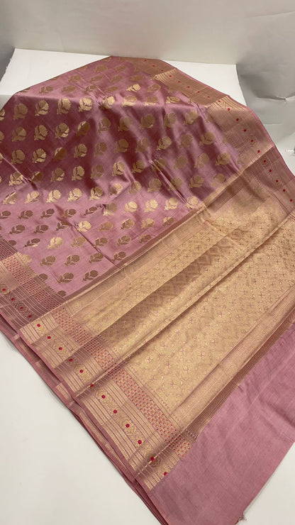 Regal Elegance: Faishana's Pure Silk Handloom Muave Chiniya Silk Gold Floral Zari Booti with Minakari Zari Border Saree and Mauve Blouse