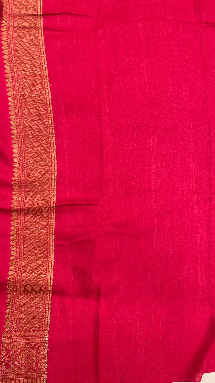 Timeless Elegance: Faishana Pure Silk Handloom Red Munga Silk Minakari Zari Booti Banarasi Saree with Small Zari Border & Red Blouse