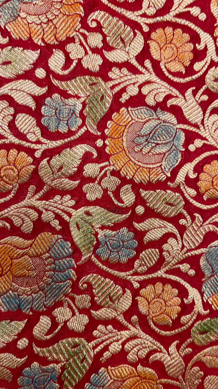Faishana Pure Silk Handloom Exquisite Red Khaddi Georgette Hand Brush Floral Zari Kadhwa Jaal with Banarasi Zari Border with Red Blouse