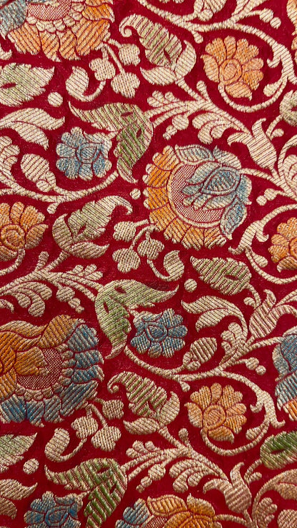 Faishana Pure Silk Handloom Exquisite Red Khaddi Georgette Hand Brush Floral Zari Kadhwa Jaal with Banarasi Zari Border with Red Blouse