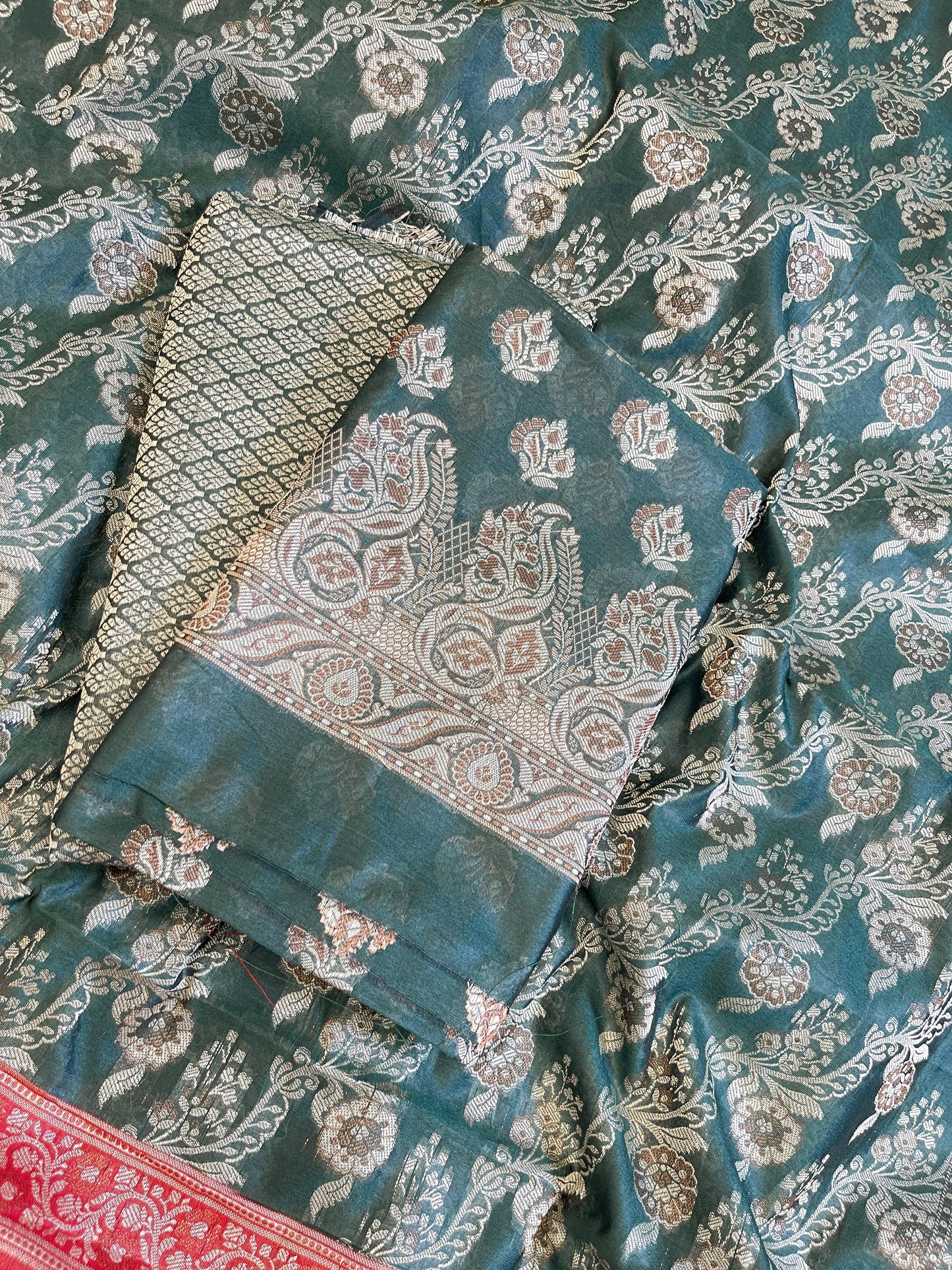 Darkgreen Cotton Floral Resham Booti Contrast Red Dupatta Banarasi Suit 600AJ_PJS14