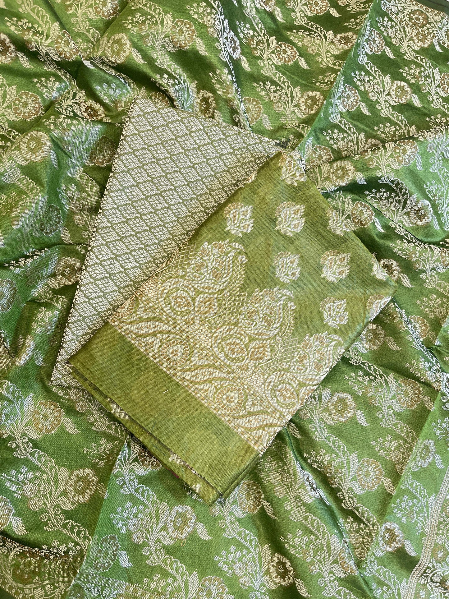 Green Cotton Floral Resham Booti with Floral Jaal Dupatta Banarasi Suit 600AJ_PJS18