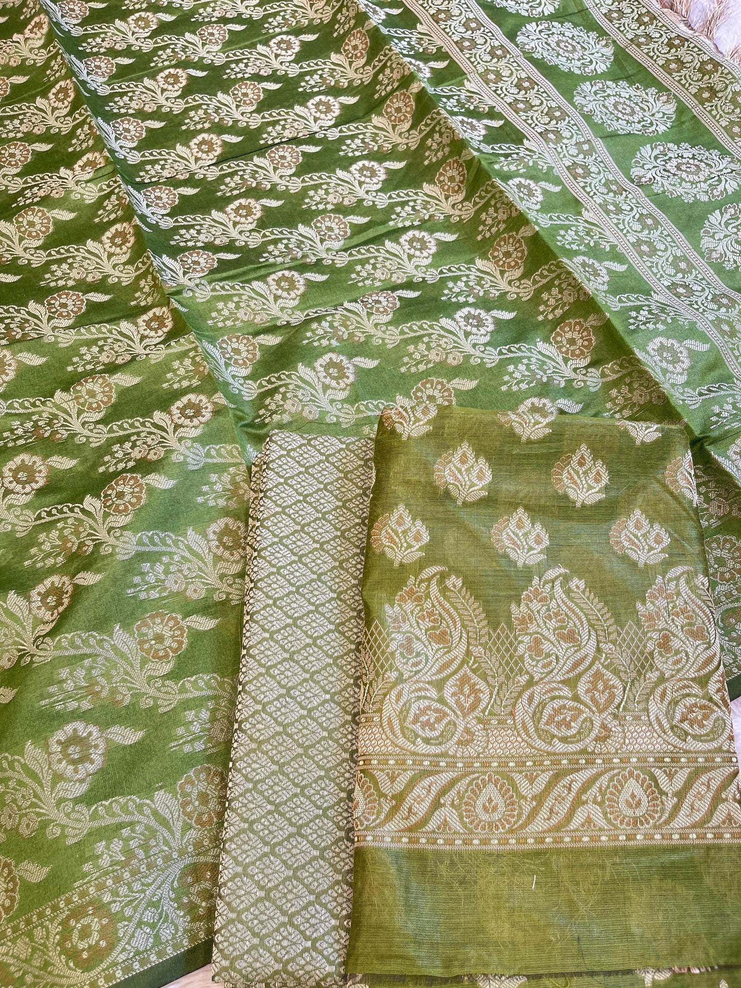 Green Cotton Floral Resham Booti with Floral Jaal Dupatta Banarasi Suit 600AJ_PJS18