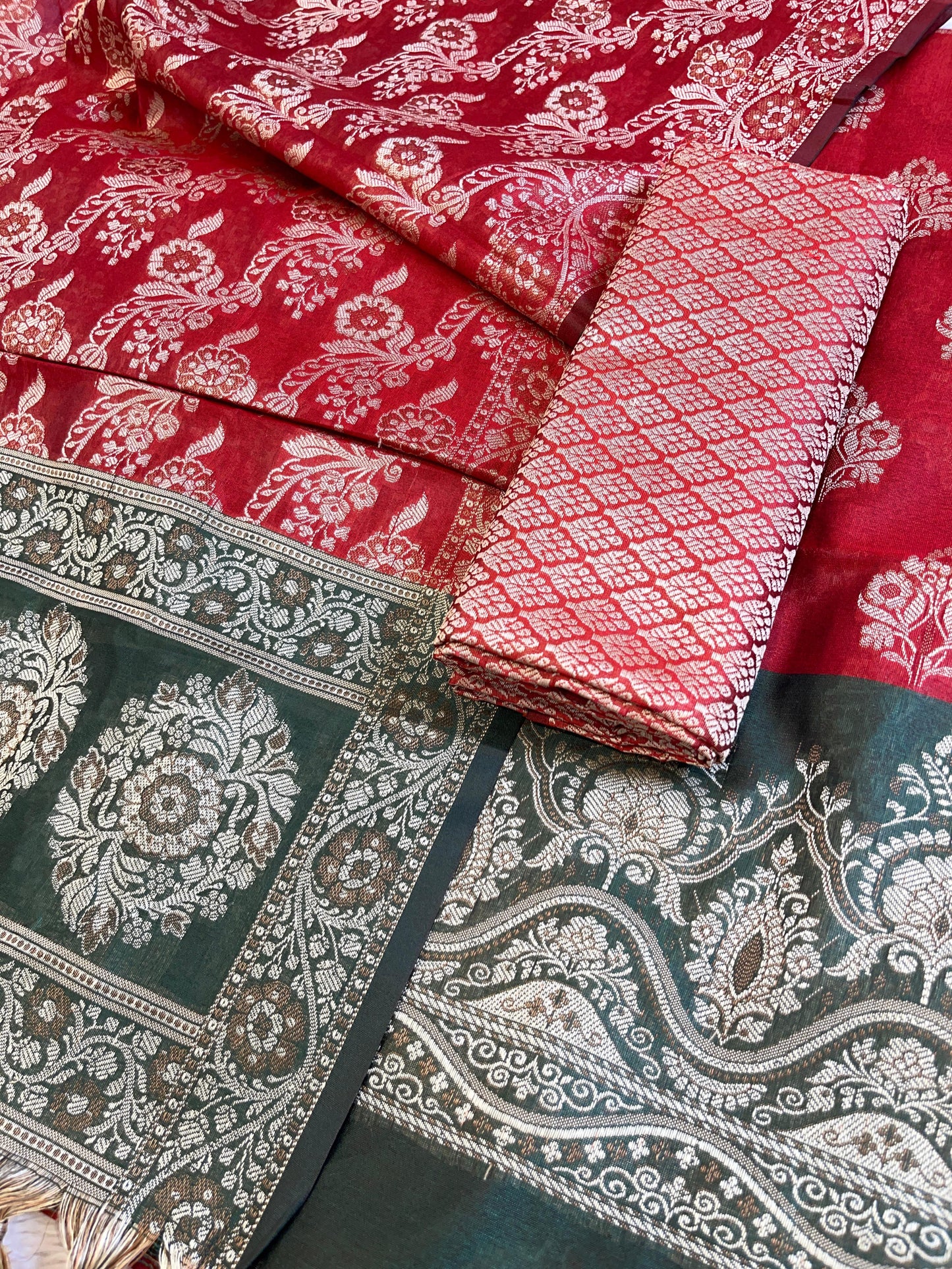 Red Cotton Alfi Resham Floral Boota Contrast Darkgreen Border Banarasi Suit 600AJ_PJS9